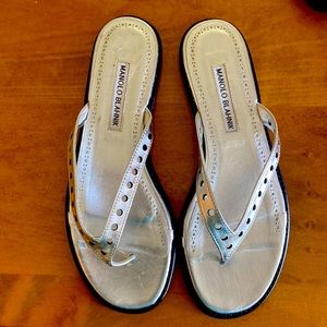 NWT Manolo Blahnik silver sandal